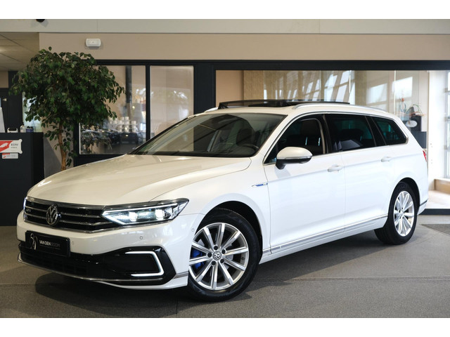 volkswagen-passat-variant-1.4-tsi-gte-218pk-virtual-pano-led-trekhaak-navi-cam