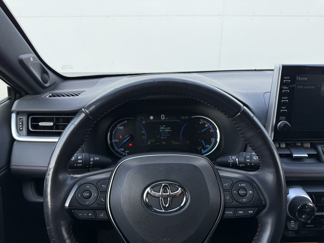 Toyota RAV4 2.5 Plug-in Hybrid AWD Bi-Tone Plus | Trekhaak | Memory | CarPlay | ACC | Camera | 19 inch