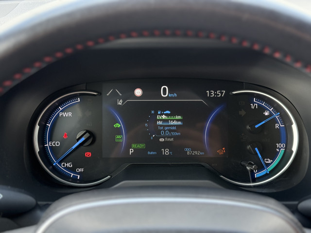 Toyota RAV4 2.5 Plug-in Hybrid AWD Bi-Tone Plus | Trekhaak | Memory | CarPlay | ACC | Camera | 19 inch