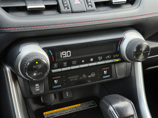 Toyota RAV4 2.5 Plug-in Hybrid AWD Bi-Tone Plus | Trekhaak | Memory | CarPlay | ACC | Camera | 19 inch