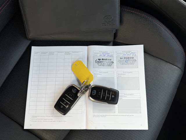 Toyota RAV4 2.5 Plug-in Hybrid AWD Bi-Tone Plus | Trekhaak | Memory | CarPlay | ACC | Camera | 19 inch