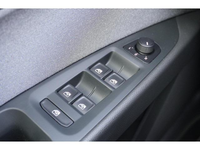 Seat Leon 1.0 EcoTSI Style Business Intense | Airco | Elek.pakket | vol opties | LM velgen | 2018 | PDC | Inruil mogelijk