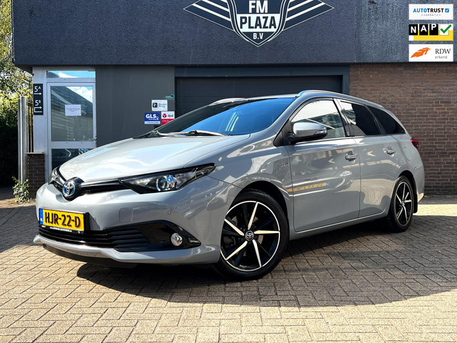 toyota-auris-touring-sports-1.8-hybrid-freestylecarplay-camera-terkhaak