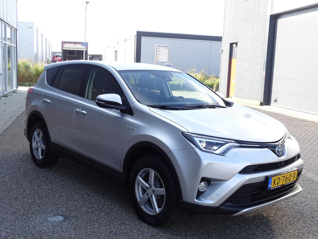 Toyota RAV4 2.5 Hybrid AWD Executive Business Automaat, Navigatie, Multimedia, Airco ECC, CruiseControl, Parkeersensoren, Trekhaak, Xenon, L