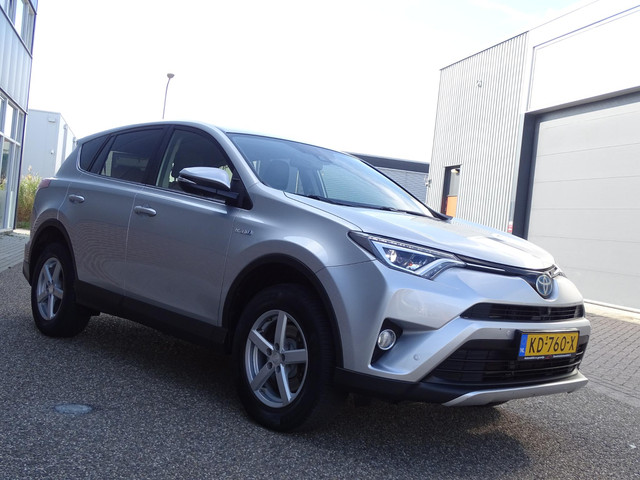 Toyota RAV4 2.5 Hybrid AWD Executive Business Automaat, Navigatie, Multimedia, Airco ECC, CruiseControl, Parkeersensoren, Trekhaak, Xenon, L