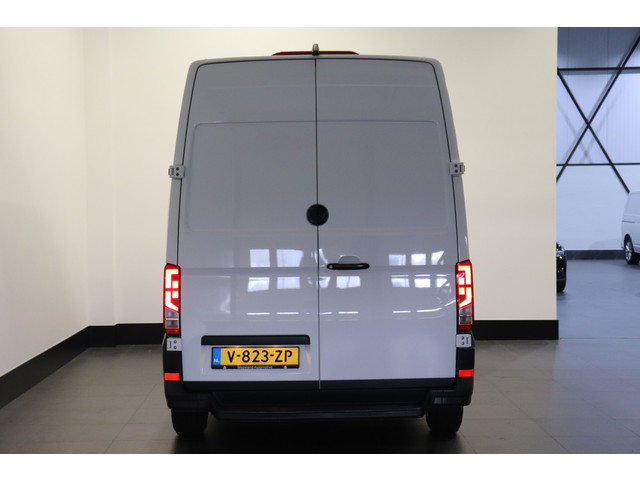 Volkswagen Crafter 2.0 TDI 140PK Automaat L3H3 EURO 6 - Airco - Navi - Cruise - Massage - €14.499,- Excl.