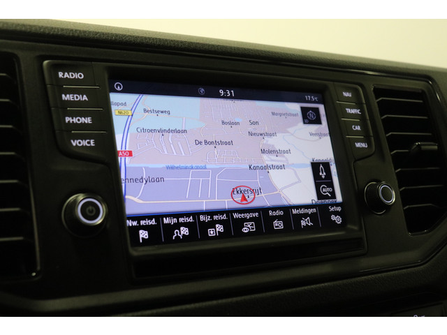 Volkswagen Crafter 2.0 TDI 140PK Automaat L3H3 EURO 6 - Airco - Navi - Cruise - Massage - €14.499,- Excl.
