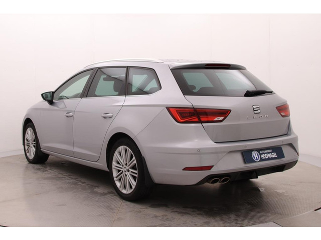 Seat Leon ST 1.4 EcoTSI Xcellence Automaat | Adaptive Cruise Control | Parkeersensoren | Stoelverwarming | Trekhaak