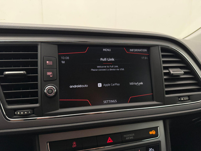 Seat Leon ST 1.4 EcoTSI Xcellence Automaat | Adaptive Cruise Control | Parkeersensoren | Stoelverwarming | Trekhaak