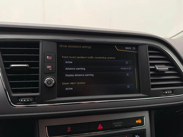 Seat Leon ST 1.4 EcoTSI Xcellence Automaat | Adaptive Cruise Control | Parkeersensoren | Stoelverwarming | Trekhaak