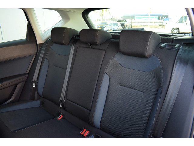 Seat Ateca 1.0 EcoTSI Style Business Intense | Trekhaak | Apple CarPlay | Camera | Climate