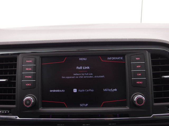 Seat Ateca 1.0 EcoTSI Style TREKHAAK   CAMERA   CARPLAY   NAVI   CLIMA   PDC   BLUETOOTH   CRUISE   NL-AUTO