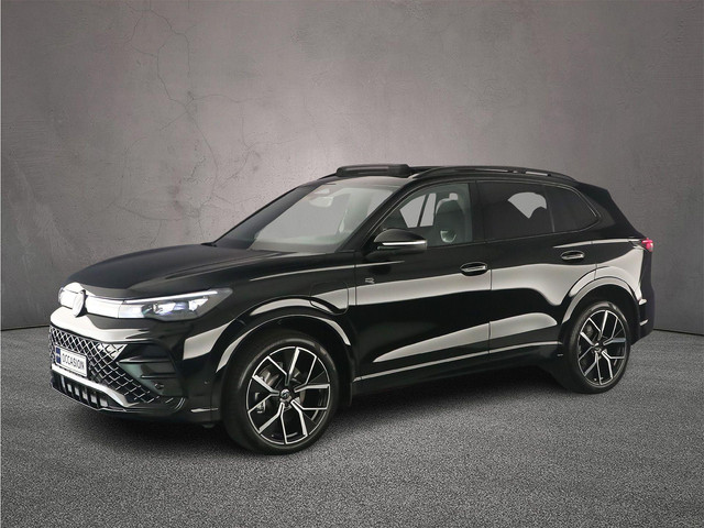 volkswagen-tiguan-r-line-edition-1.5-tsi-ehybrid-272pk-dsg-automaat-black-style--trekhaak--panoramadak--adaptive-cruise-control--achteruitrijcamer