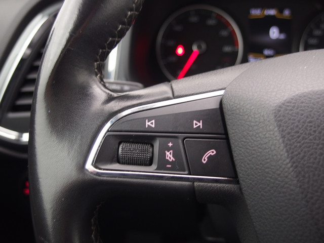 Seat Ateca 1.0 EcoTSI Style TREKHAAK   CAMERA   CARPLAY   NAVI   CLIMA   PDC   BLUETOOTH   CRUISE   NL-AUTO