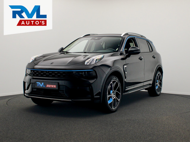 lynk--co-01-1.5-261pk-plug-in-hybrid-zwarte-hemel-360-camera-pano-dak-apple-carplay-adaptive-cruise