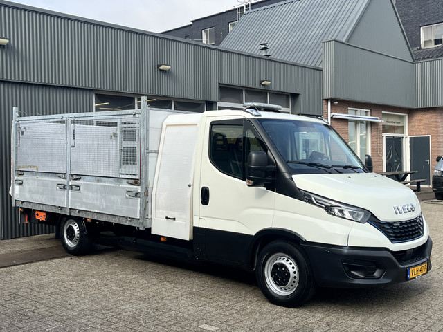 iveco-daily-35s14n-automaat-met-laadklep-luchtvering-airco-cruise-controle-3-persoons-hogeschotten-gereedschapskist-open-laadbak-pick-up-p-u