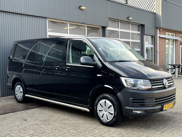 volkswagen-transporter-2.0-tdi-l2h1-dc-150pk-airco-cruise-controle-telefoonverbinding-trekhaak-2500kg-trekgewicht-navigatiesysteem-schuifdeur-euro-6-dc