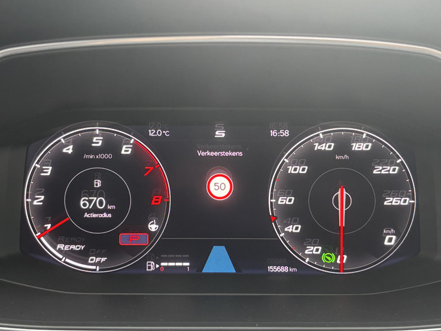 Seat Leon 1.5 eTSI FR Launch Edition | Pano | Stuur Verwarming | Stoel Verwarming | Parkeer Camera