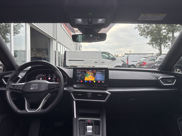 Seat Leon 1.5 eTSI FR Launch Edition | Pano | Stuur Verwarming | Stoel Verwarming | Parkeer Camera