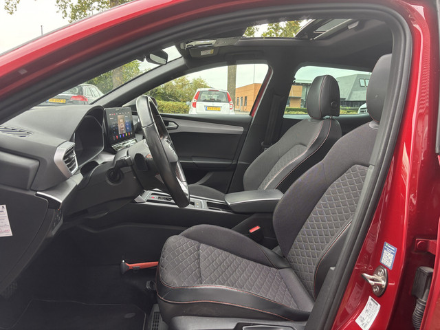 Seat Leon 1.5 eTSI FR Launch Edition | Pano | Stuur Verwarming | Stoel Verwarming | Parkeer Camera