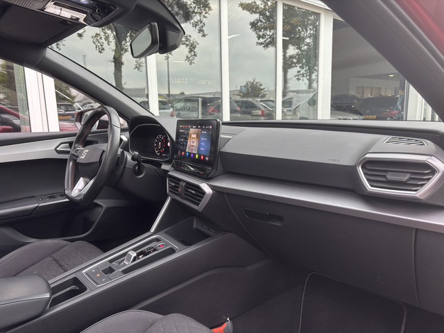 Seat Leon 1.5 eTSI FR Launch Edition | Pano | Stuur Verwarming | Stoel Verwarming | Parkeer Camera