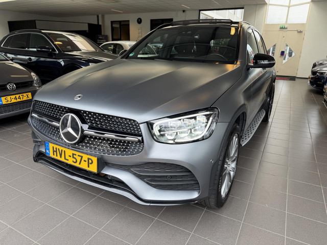 mercedes-benz-glc-300e-4matic-premium