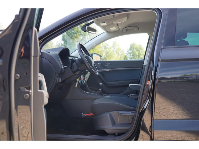 Seat Ateca 1.5 TSI Style 150pk Business Intense - Magic Black - Carplay Parkpilot