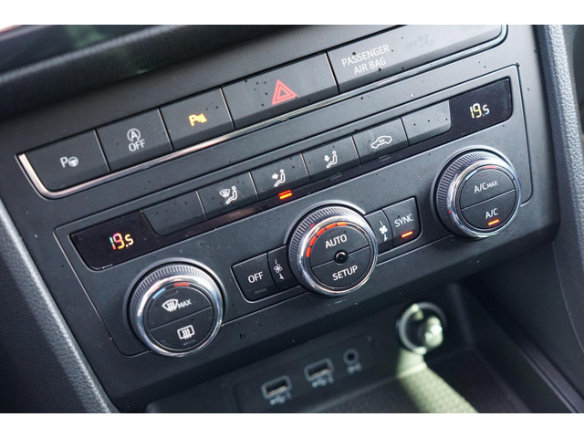 Seat Ateca 1.5 TSI Style 150pk Business Intense - Magic Black - Carplay Parkpilot