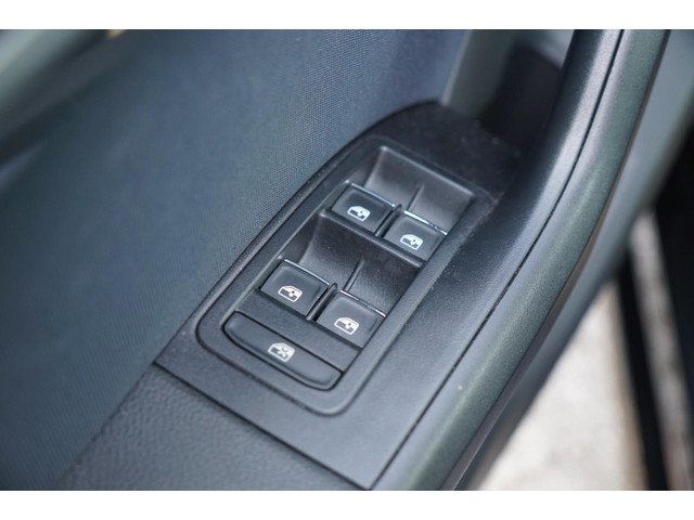 Seat Ateca 1.5 TSI Style 150pk Business Intense - Magic Black - Carplay Parkpilot