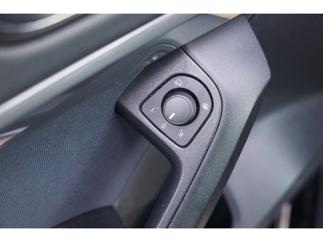 Seat Ateca 1.5 TSI Style 150pk Business Intense - Magic Black - Carplay Parkpilot