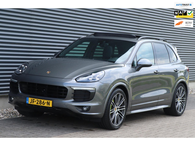 porsche-cayenne-3.0-s-e-hybrid---sport-design---pano---vol-