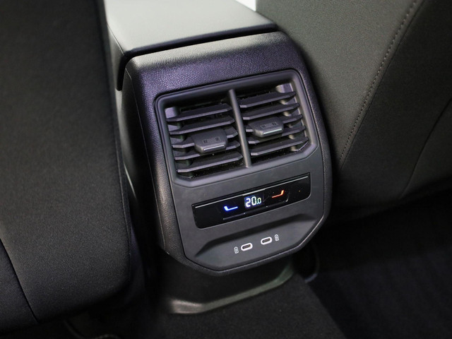 Seat Leon Sportstourer 1.5 eTSI 150PK Style DSG · Camera + Parkeersensoren · Apple Android · LED · Garantie t m 30-05-2029 of 100.000km
