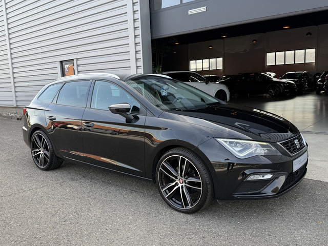 Seat Leon ST 1.4 TSI FR ACC|Carplay|Camera|DCC Zwart