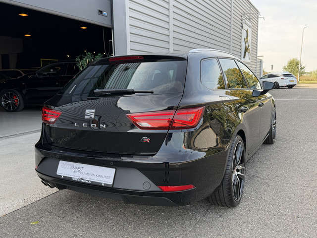 Seat Leon ST 1.4 TSI FR ACC|Carplay|Camera|DCC Zwart