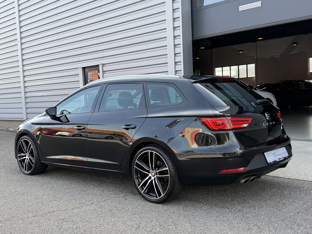 Seat Leon ST 1.4 TSI FR ACC|Carplay|Camera|DCC Zwart