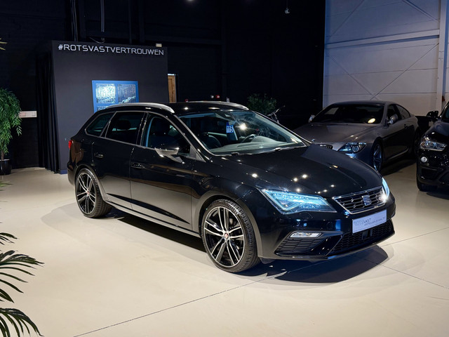 Seat Leon ST 1.4 TSI FR ACC|Carplay|Camera|DCC Zwart