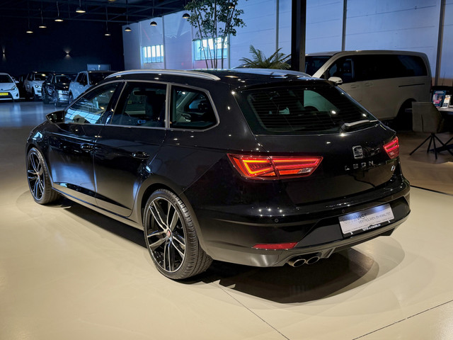 Seat Leon ST 1.4 TSI FR ACC|Carplay|Camera|DCC Zwart