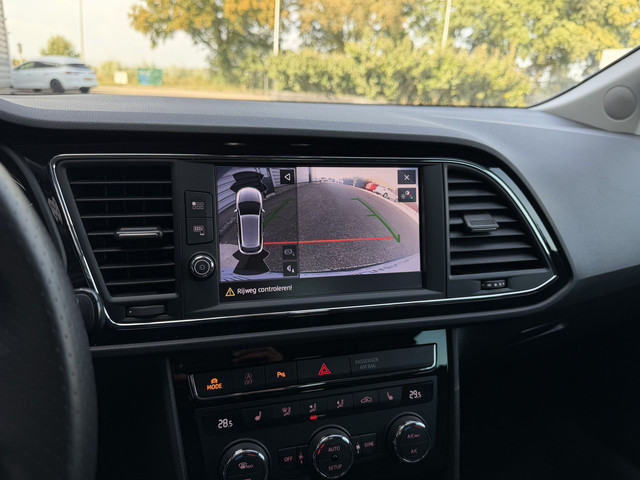 Seat Leon ST 1.4 TSI FR ACC|Carplay|Camera|DCC Zwart