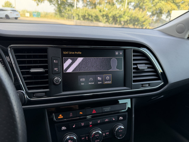 Seat Leon ST 1.4 TSI FR ACC|Carplay|Camera|DCC Zwart