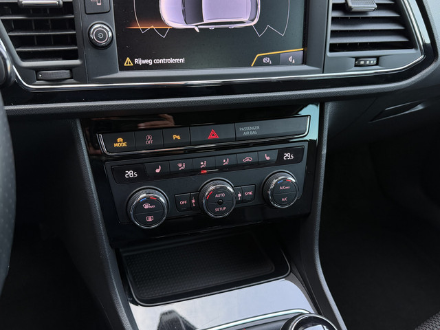 Seat Leon ST 1.4 TSI FR ACC|Carplay|Camera|DCC Zwart