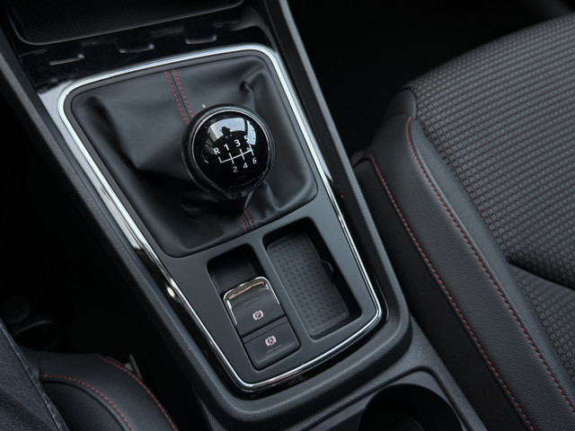 Seat Leon ST 1.4 TSI FR ACC|Carplay|Camera|DCC Zwart