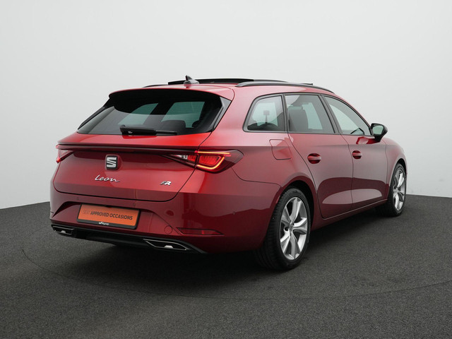 Seat Leon Sportstourer 1.0 eTSI 110 pk DSG FR Business | Panoramadak | Achteruitrijcamera | Navigatie | Adaptive Cruise