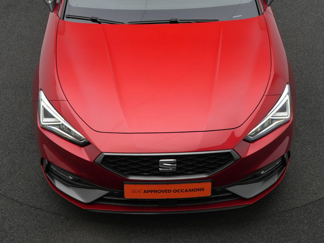 Seat Leon Sportstourer 1.0 eTSI 110 pk DSG FR Business | Panoramadak | Achteruitrijcamera | Navigatie | Adaptive Cruise