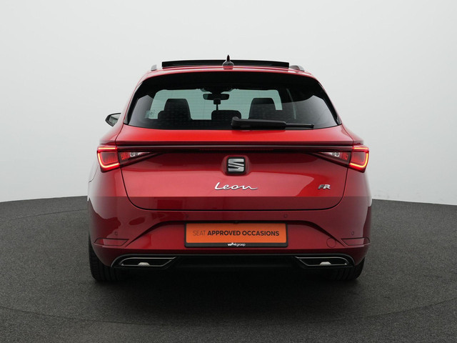 Seat Leon Sportstourer 1.0 eTSI 110 pk DSG FR Business | Panoramadak | Achteruitrijcamera | Navigatie | Adaptive Cruise