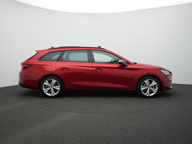 Seat Leon Sportstourer 1.0 eTSI 110 pk DSG FR Business | Panoramadak | Achteruitrijcamera | Navigatie | Adaptive Cruise