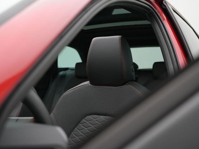 Seat Leon Sportstourer 1.0 eTSI 110 pk DSG FR Business | Panoramadak | Achteruitrijcamera | Navigatie | Adaptive Cruise