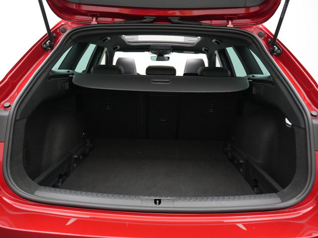 Seat Leon Sportstourer 1.0 eTSI 110 pk DSG FR Business | Panoramadak | Achteruitrijcamera | Navigatie | Adaptive Cruise