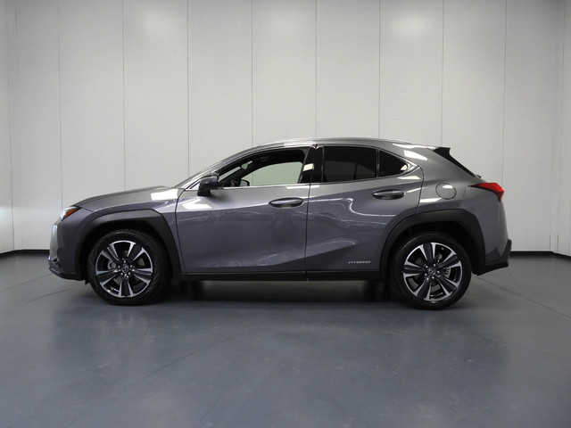 lexus-ux-250h-preference-line-navi-app-camera-clima-led-18lmv-