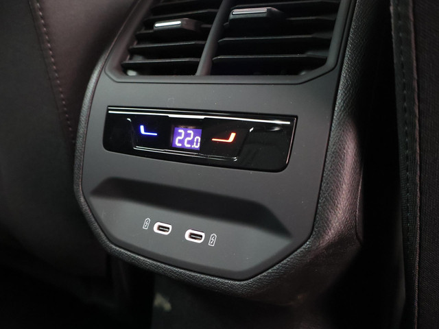 Seat Leon 1.0 TSI STYLE INTENSE + WEGKL. TREKHAAK | VIRTUAL COCKPIT | CAMERA | STOELVERW. | NAVIGATIE | CARPLAY