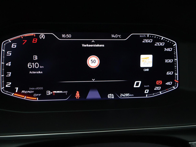 Seat Leon 1.0 TSI STYLE INTENSE + WEGKL. TREKHAAK | VIRTUAL COCKPIT | CAMERA | STOELVERW. | NAVIGATIE | CARPLAY